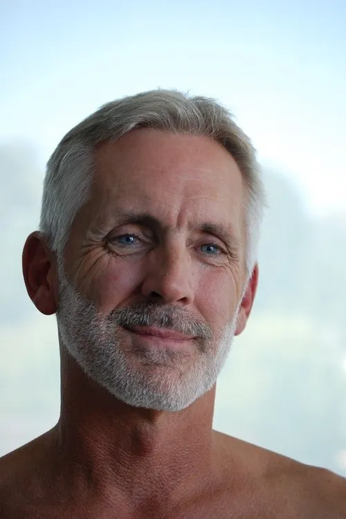 Ivan Bohman interpretando a Lawrence