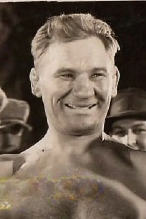 Ivan Linow interpretando a Ole Peterson