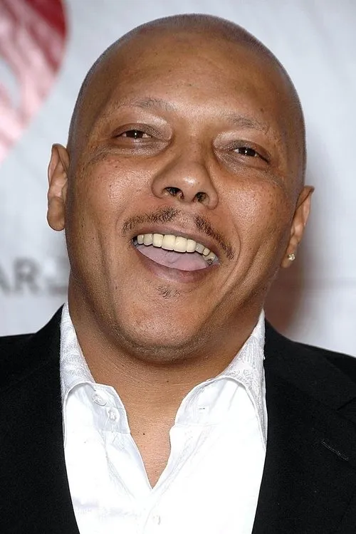 Ivan Neville interpretando a Self - Band Member