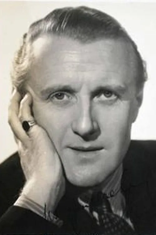 Ivan Samson interpretando a Hardwicke