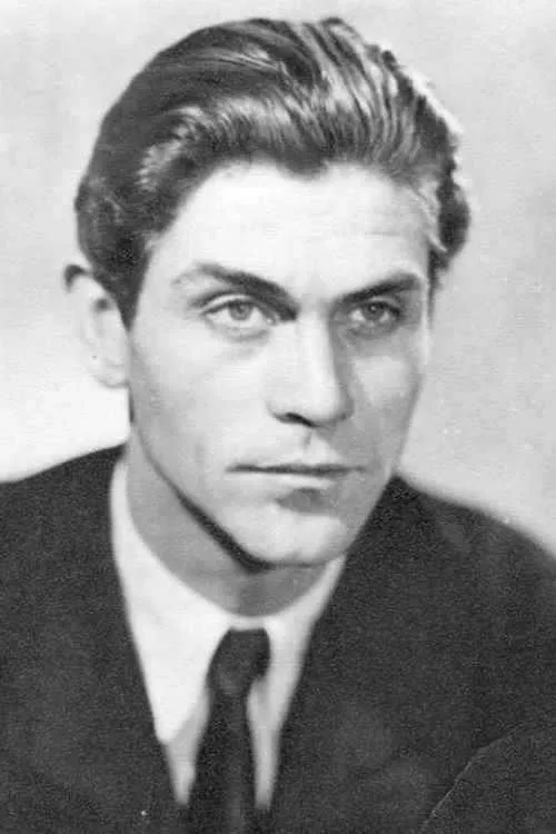 Ivan Tonev interpretando a The worker