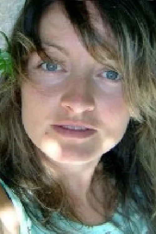 Ivana Fotez interpretando a Danica