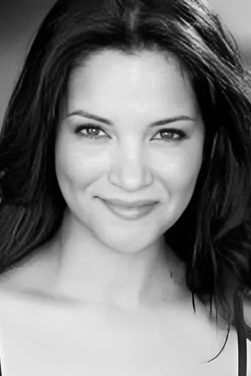 Ivee Colón interpretando a Cristina Mora