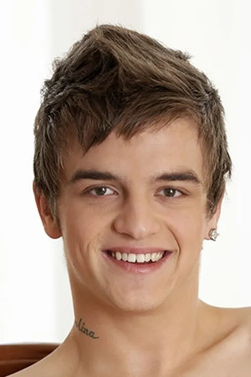 Ivo Thomas interpretando a 