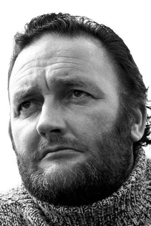 Ivor Salter interpretando a Dolph Kostis / Mr. Smithopolis