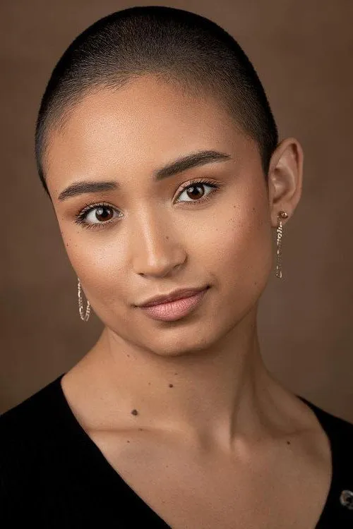 Keith Hyland ha trabajado con Izzy Bradbury en 1 ocasiones