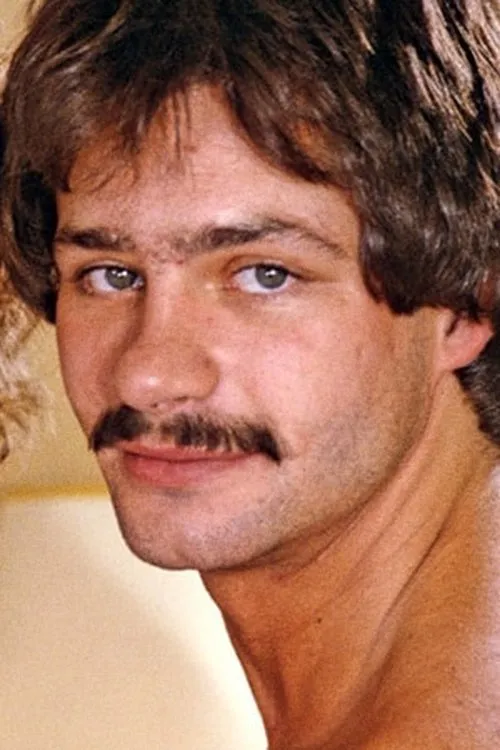 George Eastman ha trabajado con J.W. King en 1 ocasiones