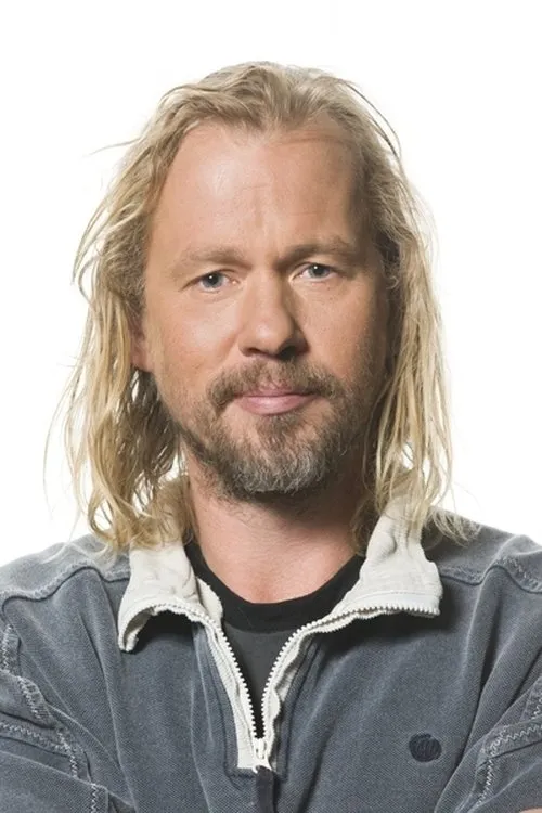 Jaan Tätte interpretando a