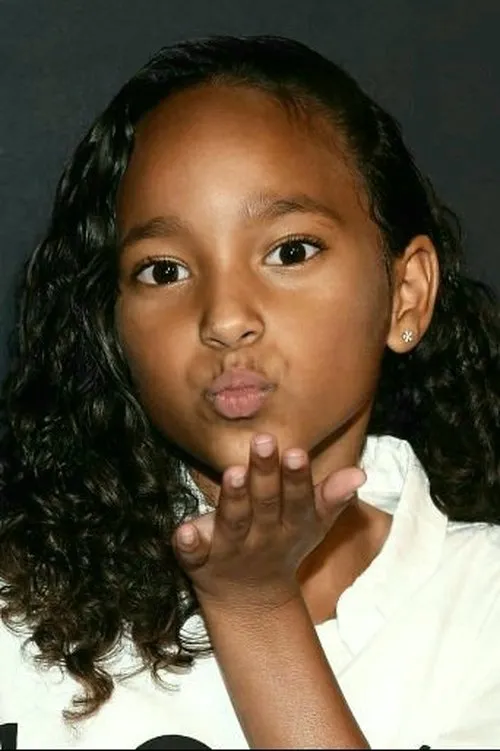 Jacey Simms interpretando a Rachel