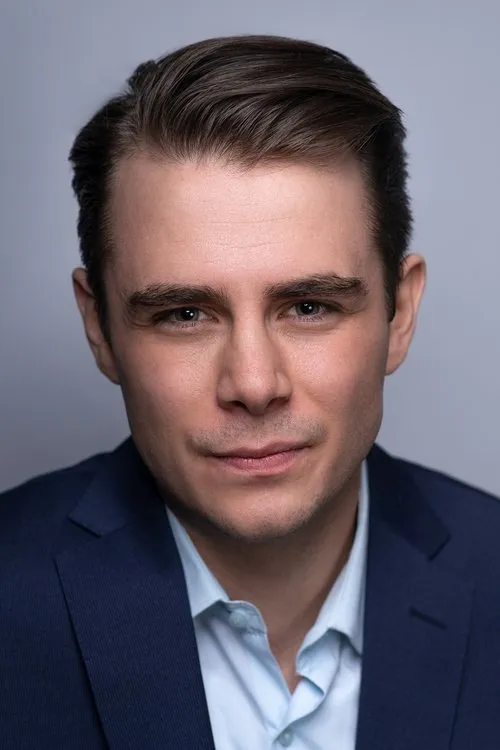 Jack Copland interpretando a Caleb