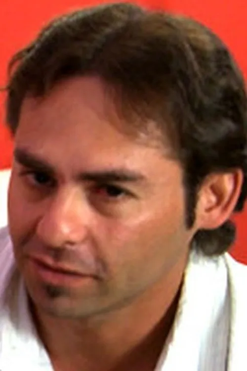 Enzo Lorenzo ha trabajado con Jack Cummings en 4 ocasiones