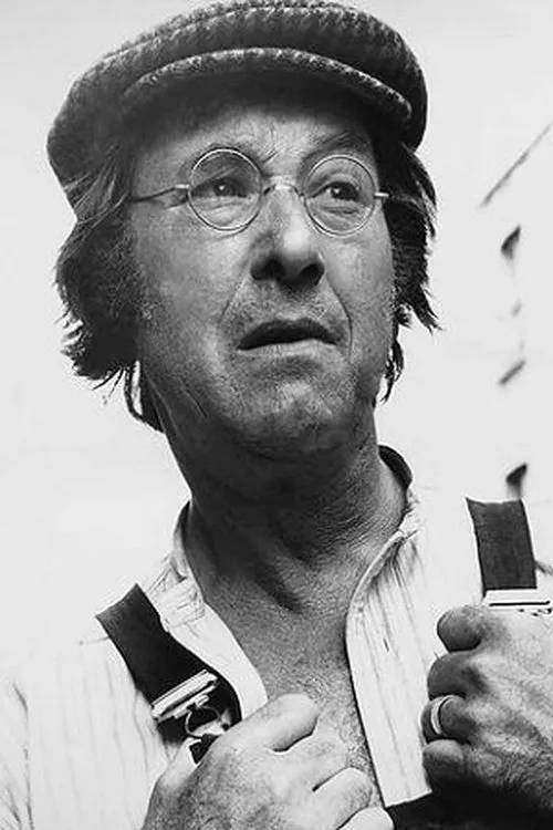 Jack Douglas interpretando a 