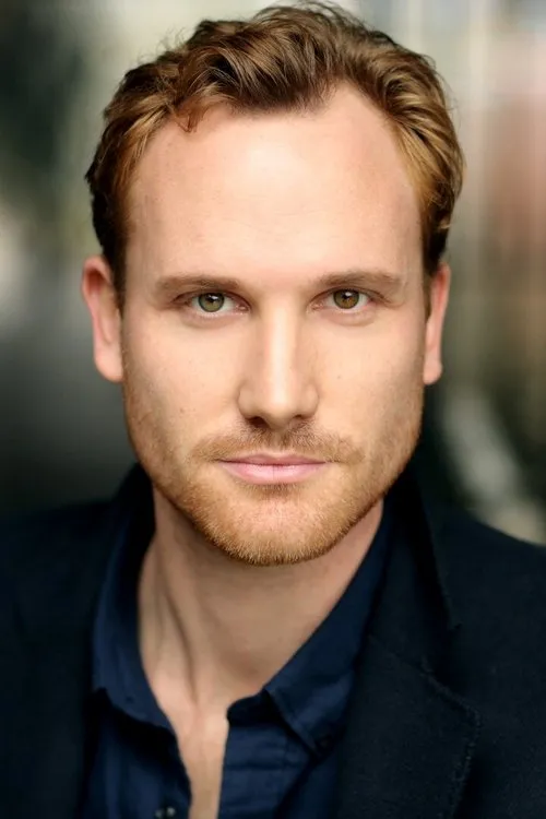 Jack Hawkins interpretando a Mickey Aluffi