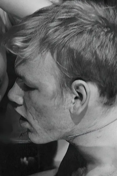 Jack Holman interpretando a (segment