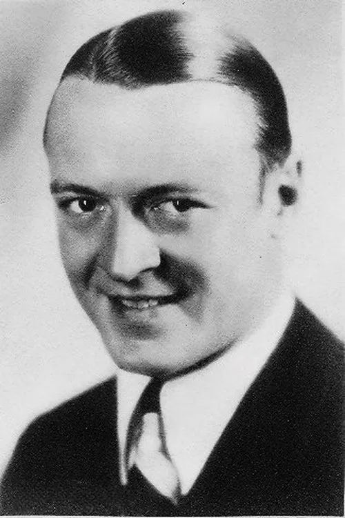 Jack Luden interpretando a Society Bather