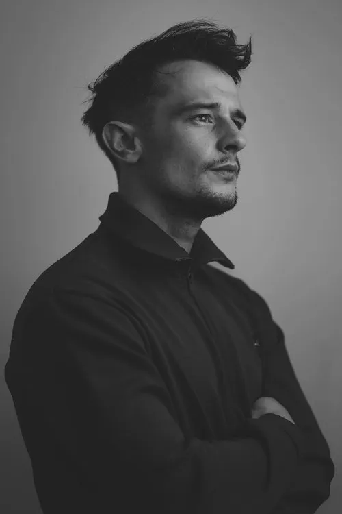 Jack Newhouse interpretando a Hawthorne