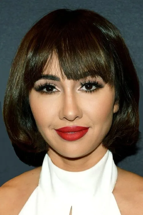 Jackie Cruz — personaje: Marisol 'Flaca' Gonzales