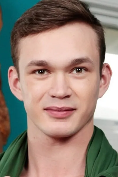 Jackson Traynor interpretando a 