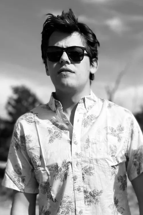 Jackson Wilhelmi interpretando a Phantom, Old Man