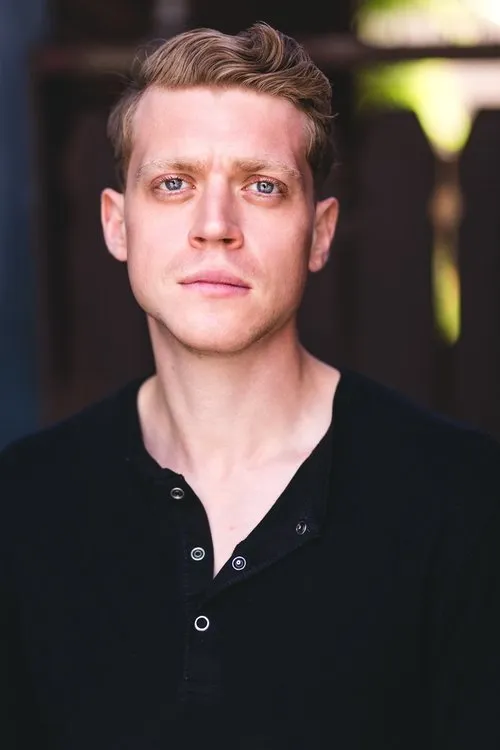 Jacob Hogan interpretando a Keller