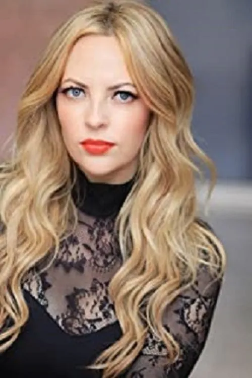 Jacqueline Cereceres interpretando a Belinda Brimhouse