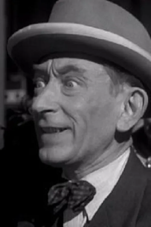 Jacques Cey interpretando a 