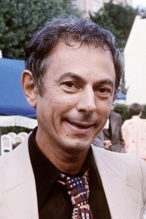 Jacques Duby interpretando a Le voisin du dessous