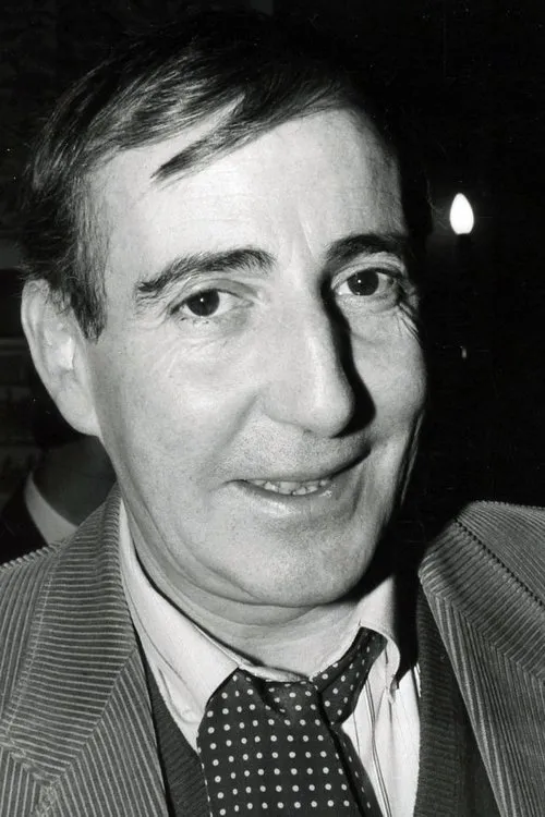 Jacques Rosny interpretando a Charles Pélissier