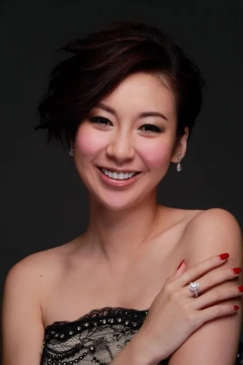 Jacquline Chong Si-Man interpretando a So Yee-Si/So Easy