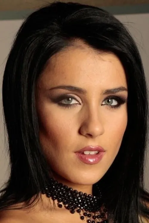 Jade Laroche interpretando a (archive footage)