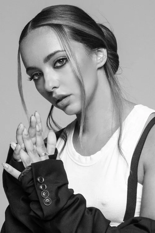 Jade Thirlwall — personaje: Self