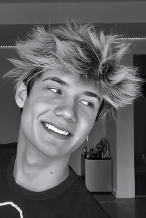 Gordon James Jr. ha trabajado con Jaden Hossler en 1 ocasiones