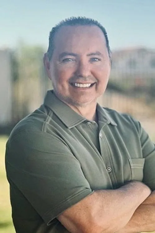 David Pollock ha trabajado con Jaime Escobedo en 2 ocasiones