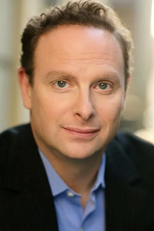 Jake Broder interpretando a Sam