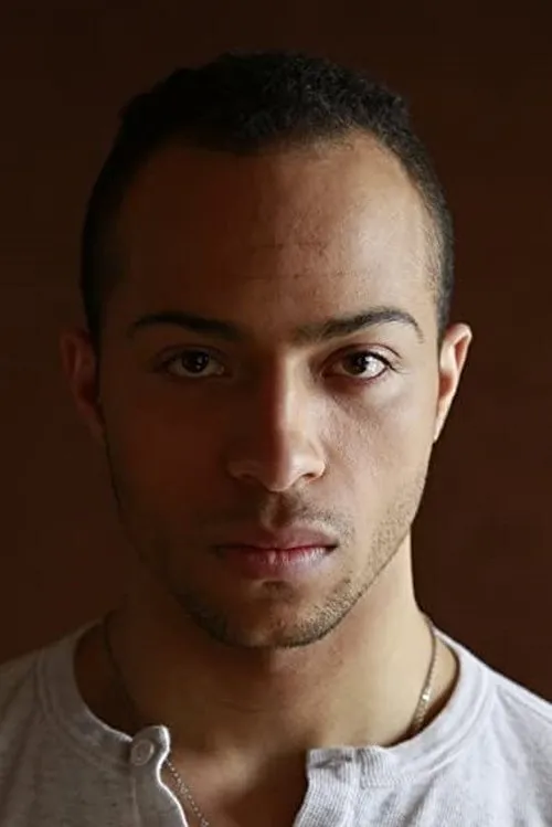 Gerard McNamee ha trabajado con Jake Lewis en 1 ocasiones