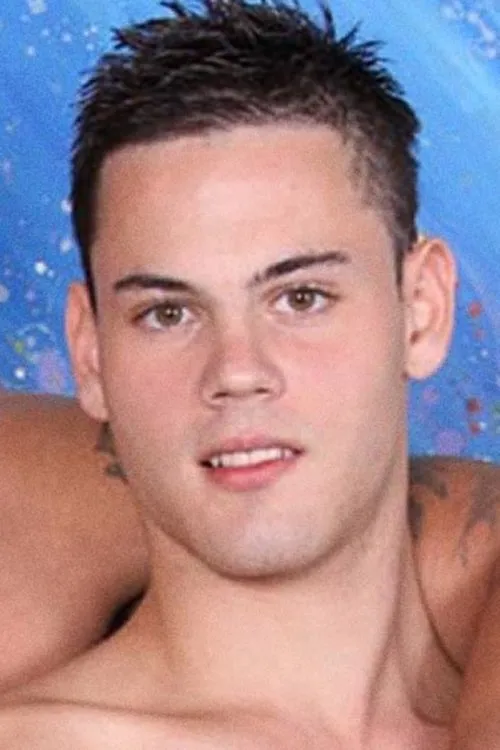 Jake Lyons interpretando a Jake (segment 'Rich Twink, Poor Twink')