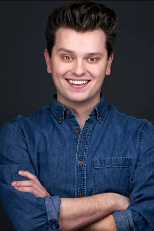 Jake Waford interpretando a PA Announcer (Voice)