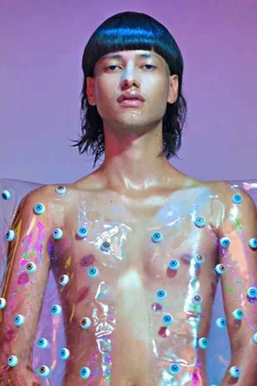 Lee Taylor ha trabajado con Jaloo en 1 ocasiones