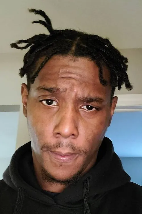 Jamahal Hill interpretando a Self