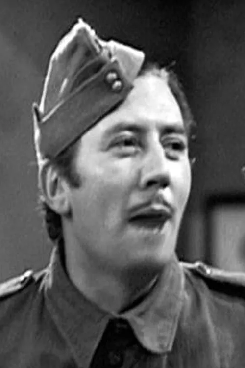 James Beck interpretando a Self (archive footage)