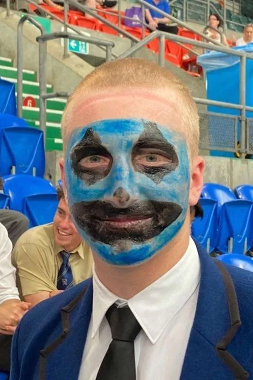 James Constable interpretando a Himself