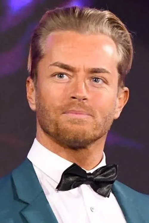 Josh Lomberger ha trabajado con James Curtin en 7 ocasiones