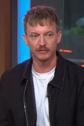 Paul Dainty ha trabajado con James Farnham en 1 ocasiones