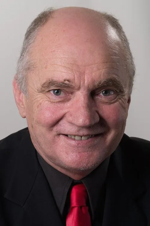 Paul R. Smith ha trabajado con James Hagan en 1 ocasiones