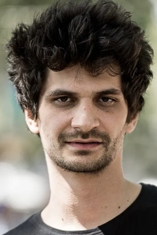 James Hersey interpretando a Self