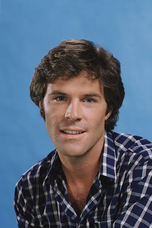 James Houghton interpretando a Rev. David Thompson