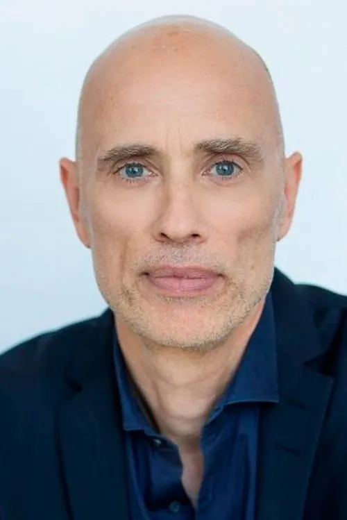 James Hyndman interpretando a Mario