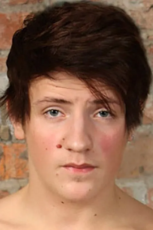 James Lain interpretando a 