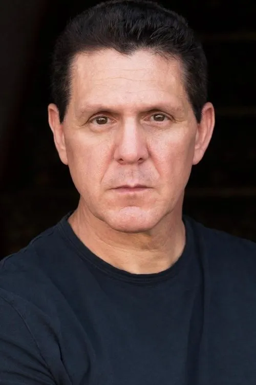 James Luca McBride interpretando a Vitale