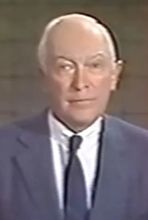 James MacAndrew interpretando a Host